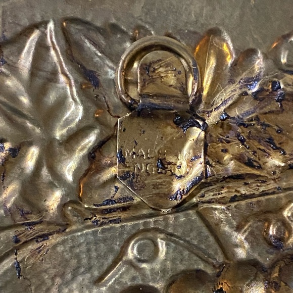 Lot of 7 Vintage Peerage England / Made in England Hammered Brass Wall Plates - Picture 16 of 16